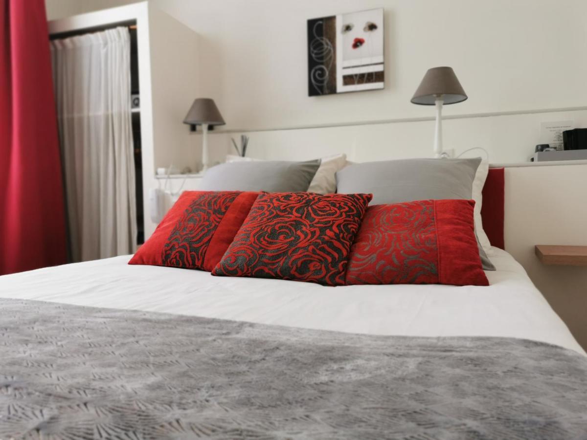Hotel Le St Vincent Roquefort-sur-Soulzon Zewnętrze zdjęcie