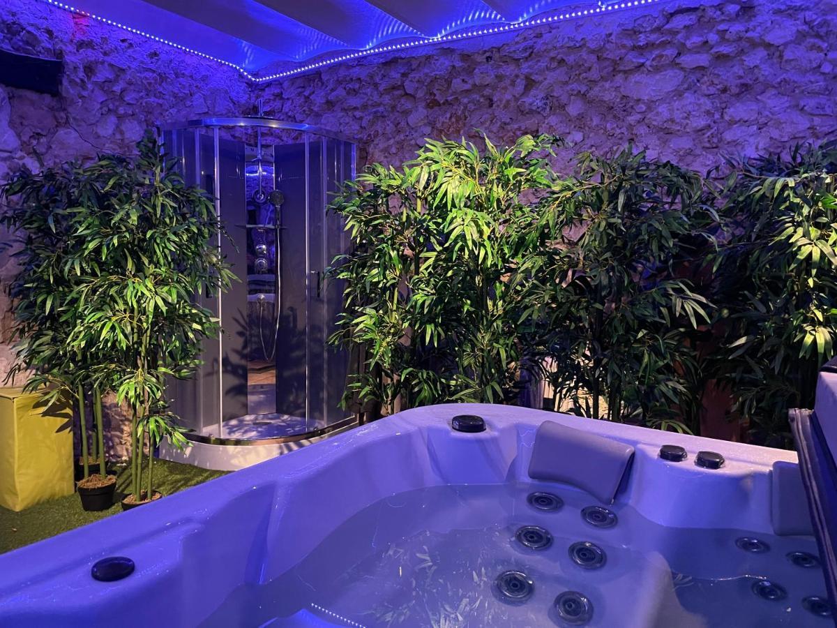 Hotel Le St Vincent Roquefort-sur-Soulzon Zewnętrze zdjęcie