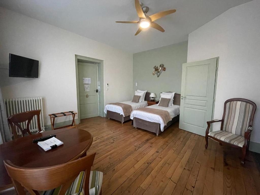 Hotel Le St Vincent Roquefort-sur-Soulzon Zewnętrze zdjęcie