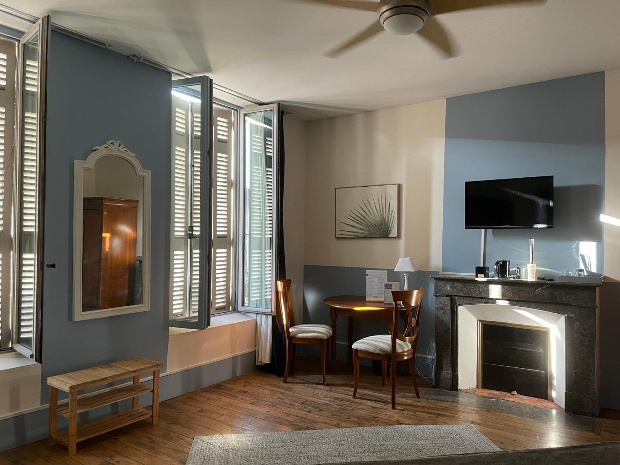 Hotel Le St Vincent Roquefort-sur-Soulzon Zewnętrze zdjęcie
