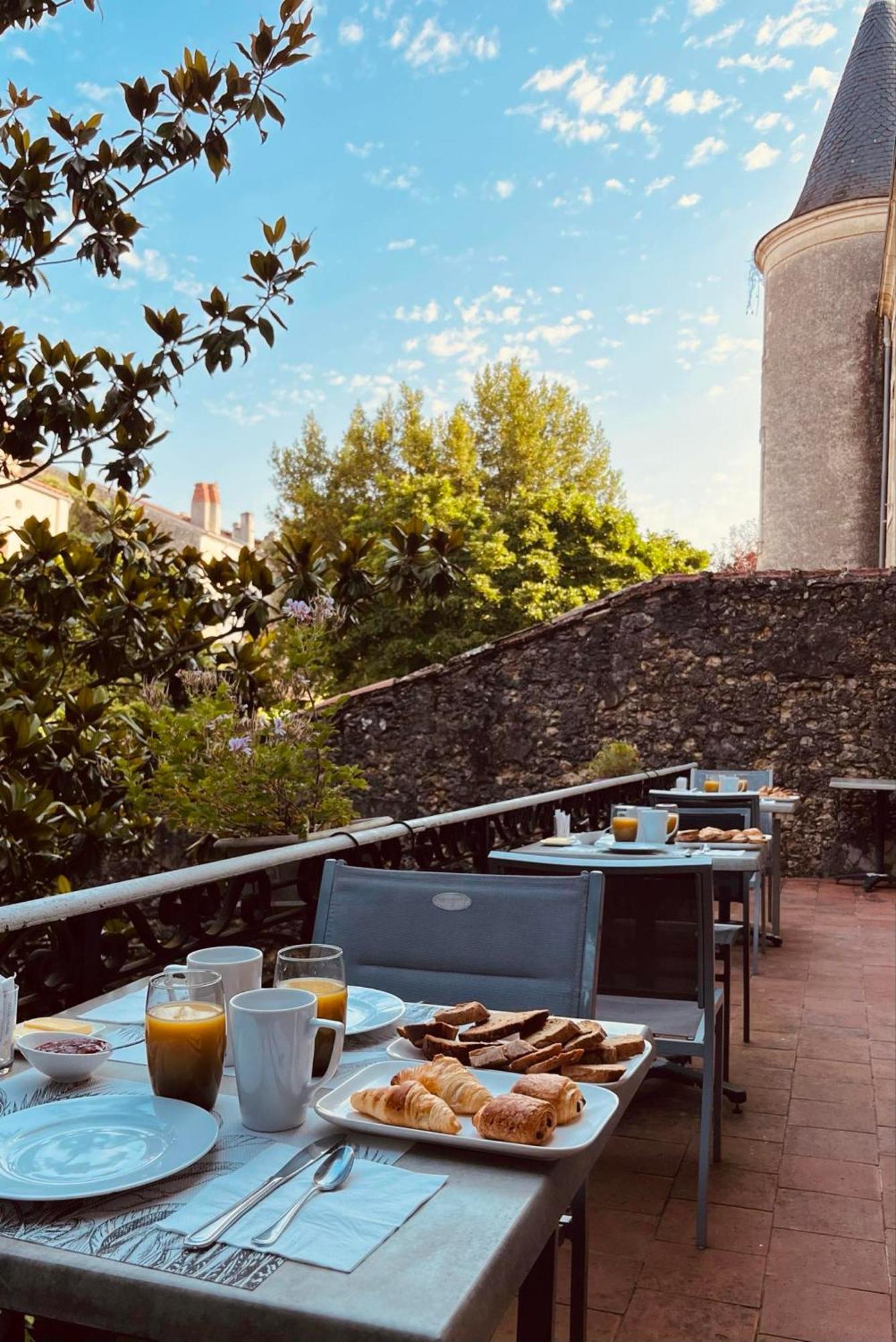Hotel Le St Vincent Roquefort-sur-Soulzon Zewnętrze zdjęcie